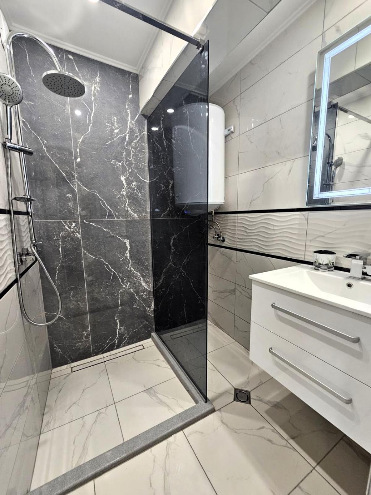 בורגאס Apartment Bohemi With Free Parking מראה חיצוני תמונה